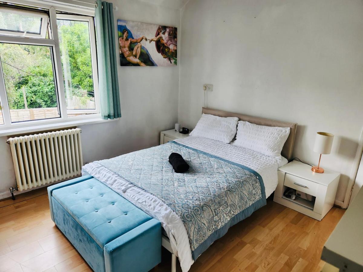 Appartamento Spare In Peaceful Neighbourhood Near The Centre Of *